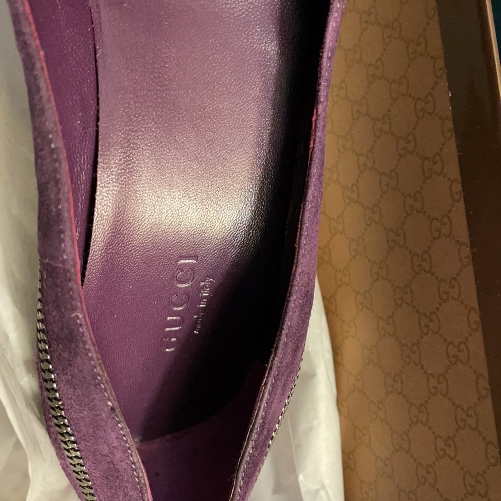 New with box and dust bag